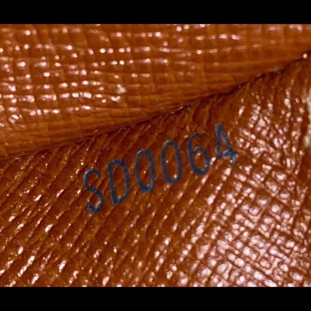 Louise Vuitton purse - Picture 3 of 3